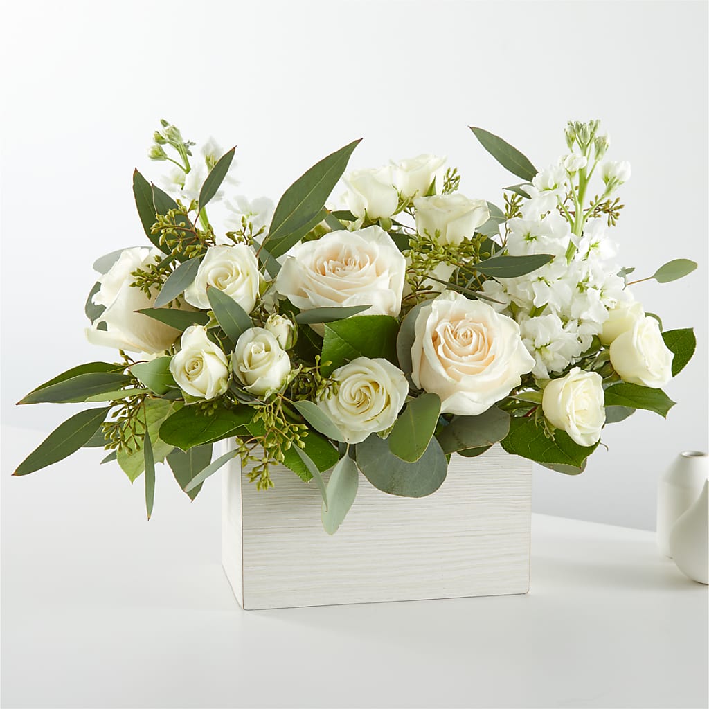 Fresh Linen Box Bouquet – Ellijay Florist And Gifts, Ellijay GA