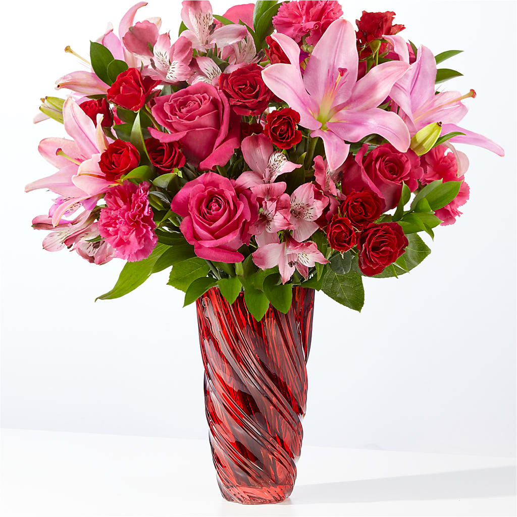 In Love Bouquet with Luxe Swirl Vase – Ellijay Florist And Gifts, Ellijay GA