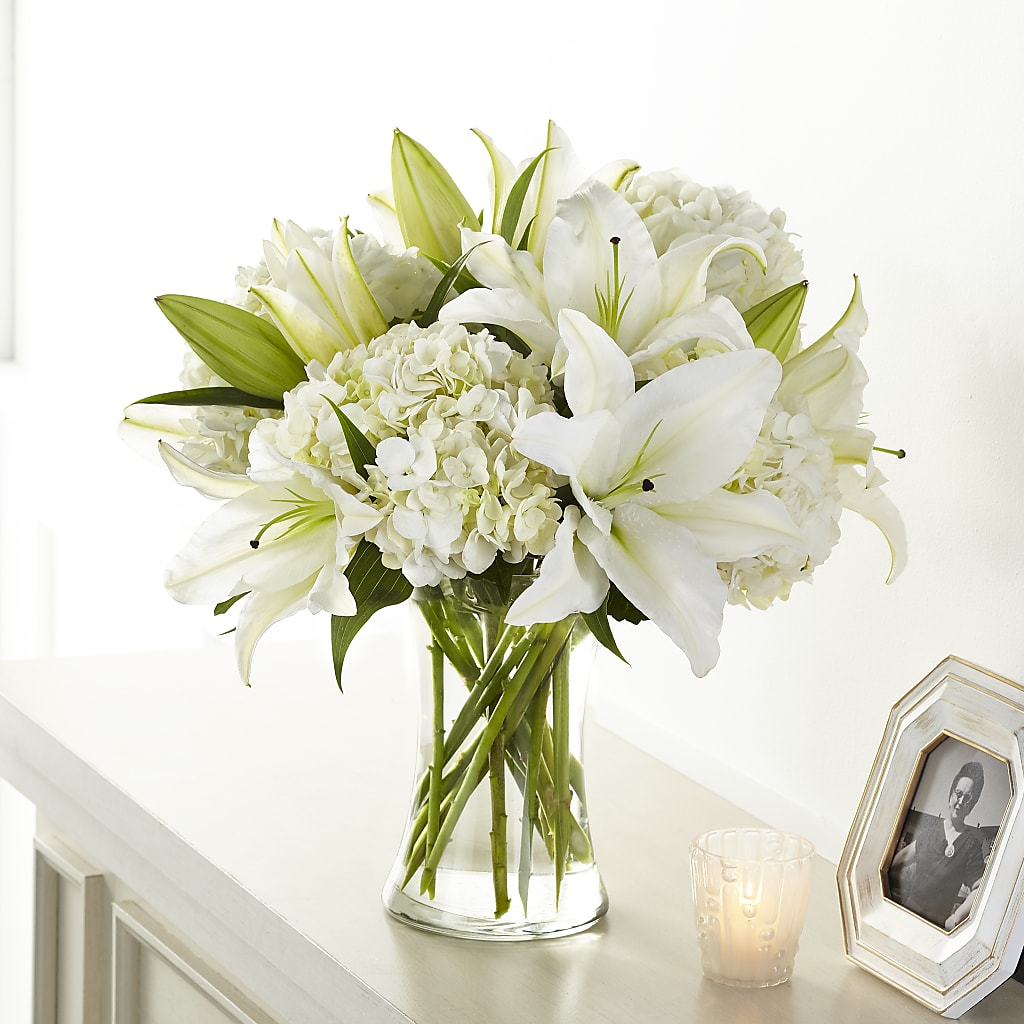 Compassionate Lily Bouquet – Ellijay Florist And Gifts, Ellijay GA