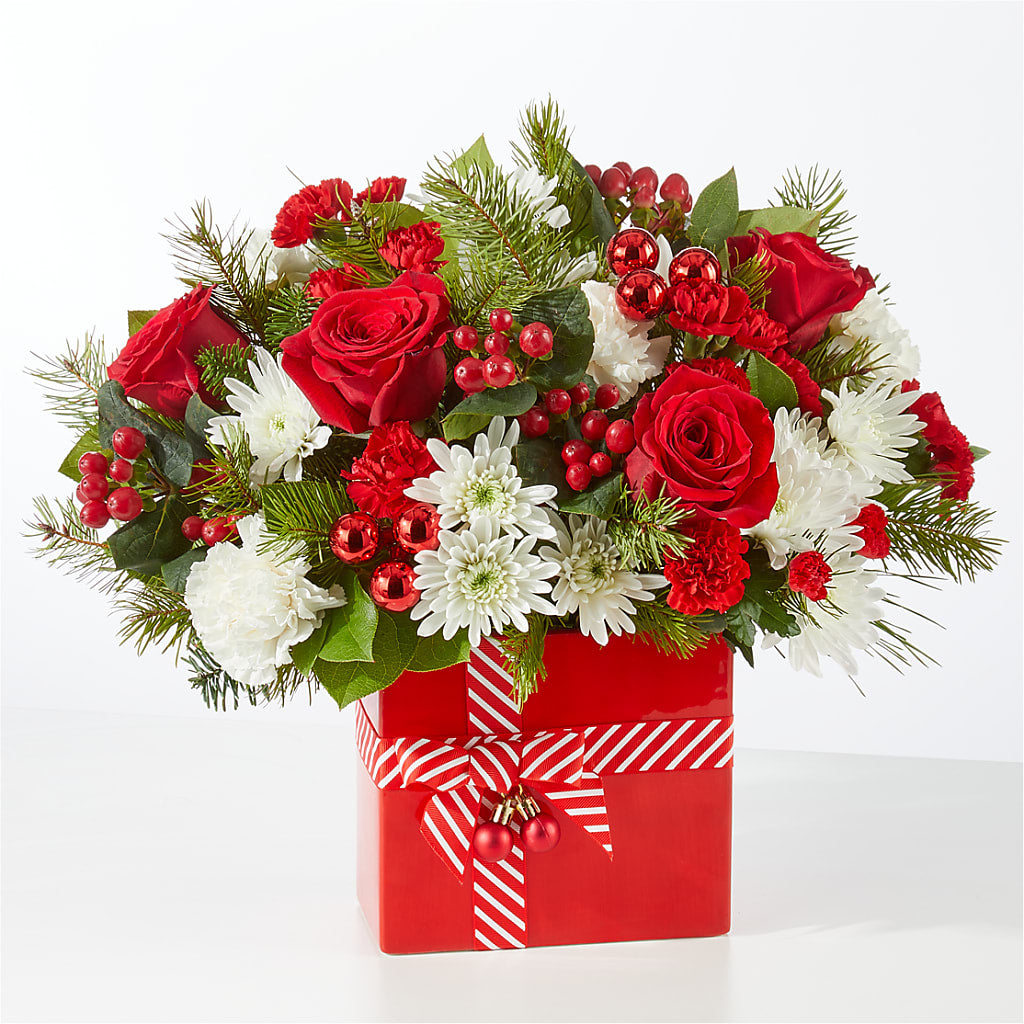 Presents Under the Tree Bouquet –  Ellijay Florist And Gifts, Ellijay GA
