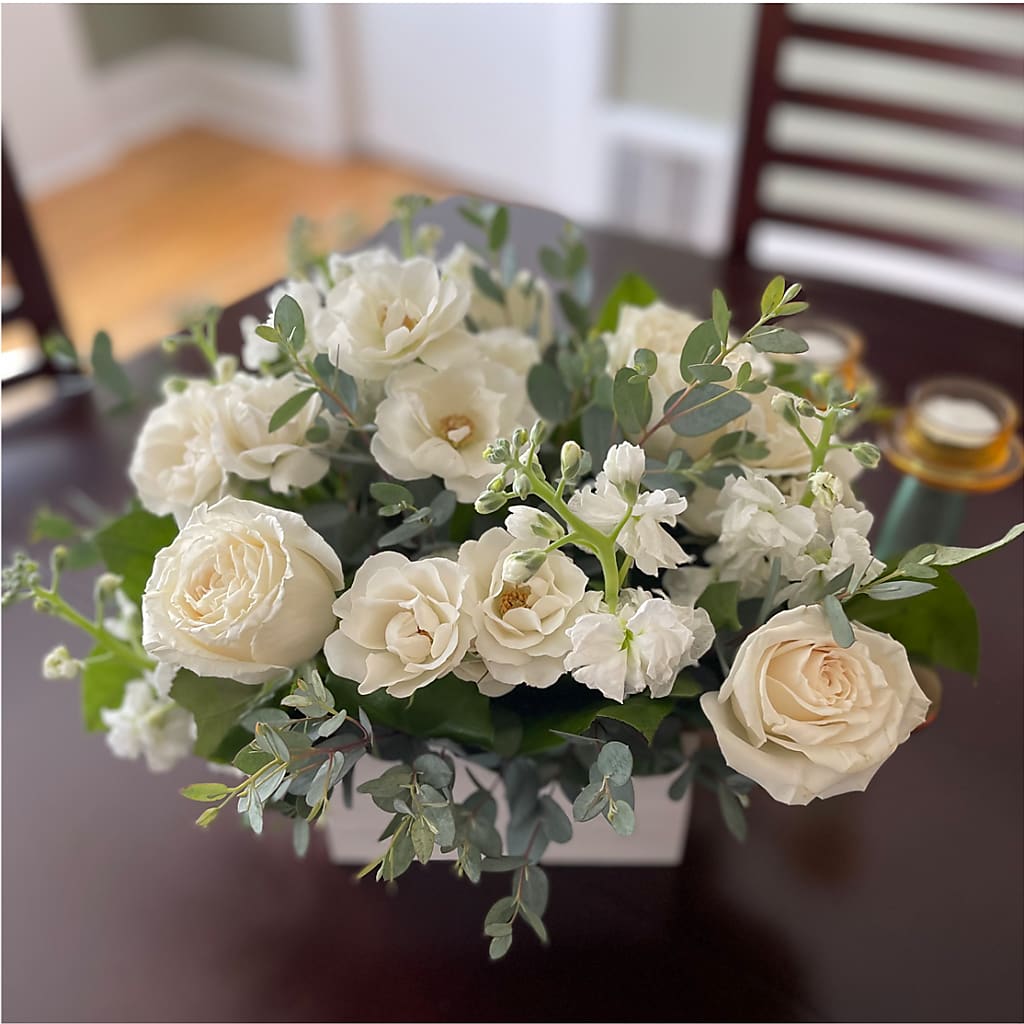 Fresh Linen Box Bouquet –  Ellijay Florist And Gifts, Ellijay GA