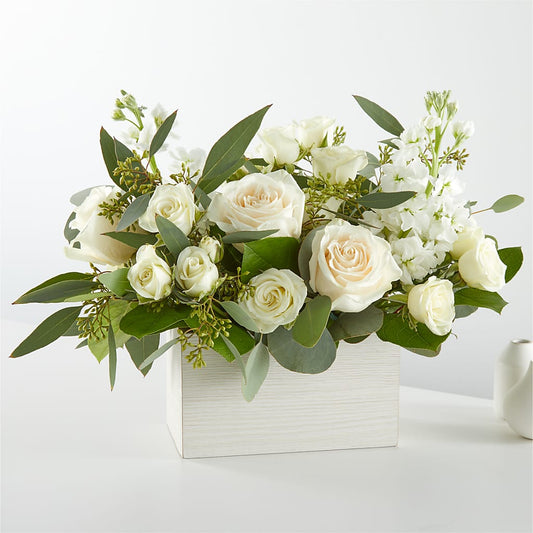 Fresh Linen Box Bouquet –  Ellijay Florist And Gifts, Ellijay GA