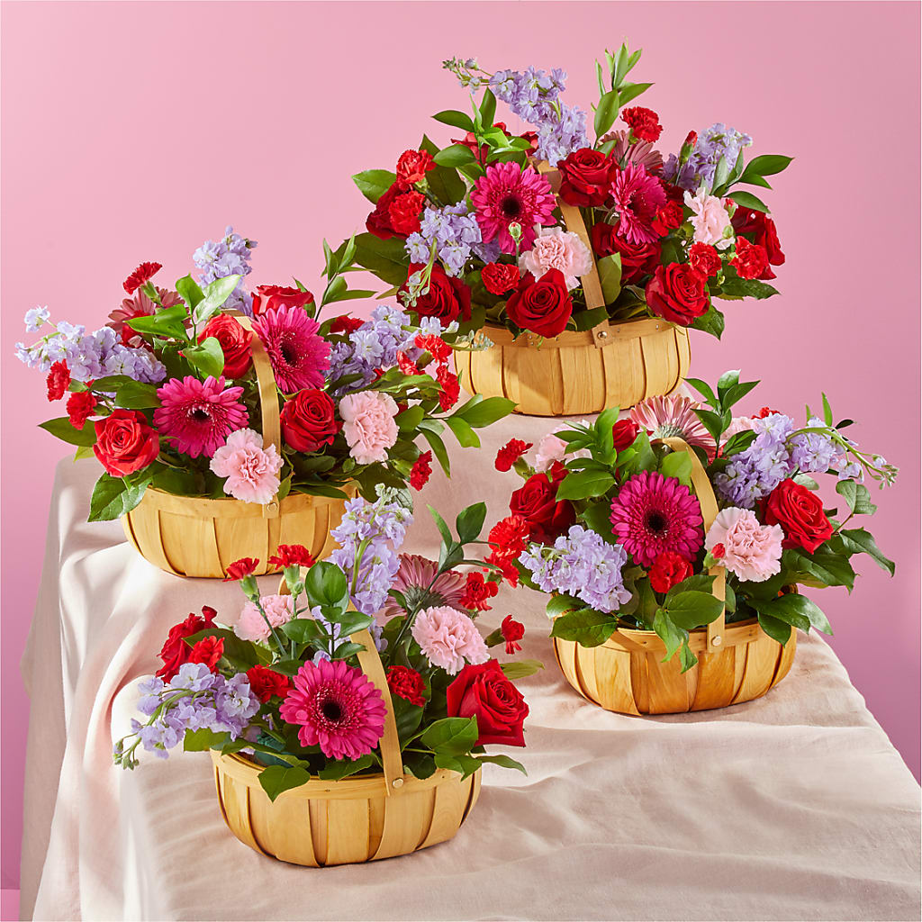 Pink Picnic Basket –  Ellijay Florist And Gifts, Ellijay GA